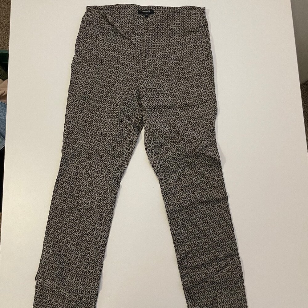 RW & CO Patterned Capri Pants